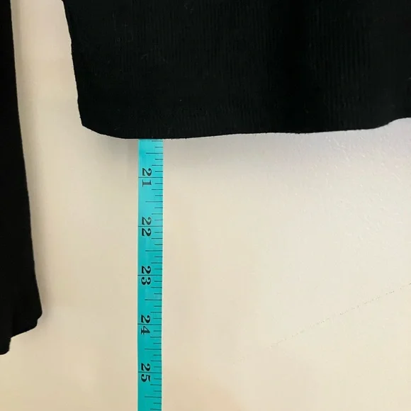 5/$15 Hollister t-shirt w/ strappy neck detail, black, large - Picture 5 of 5